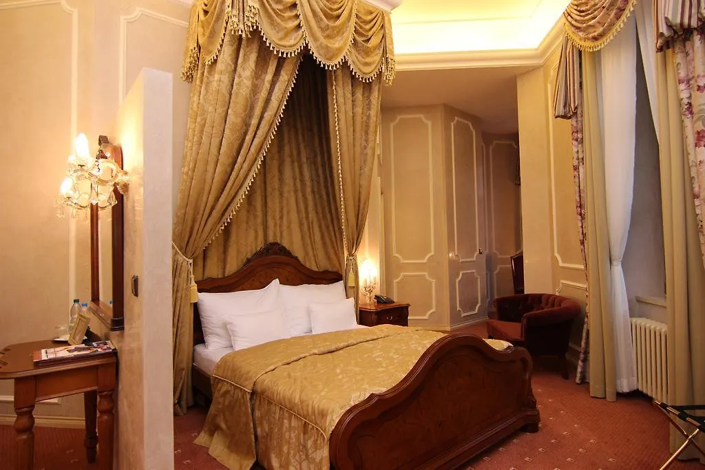 Отель Royal Golf Карловы Вары